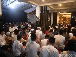 Ribuan Doa untuk Mendiang Istri Bupati Purwakarta Ribuan Doa untuk Mendiang Istri Bupati Purwakarta