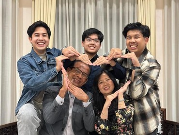 img-title Berawal dari Sakit Perut, Ini Kronologi Lengkap Meninggalnya Ayah Jerome Polin