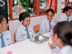 Berkat Sekolah Rakyat Merlin Kini Bisa Membaca dan Berhitung Berkat Sekolah Rakyat Merlin Kini Bisa Membaca dan Berhitung