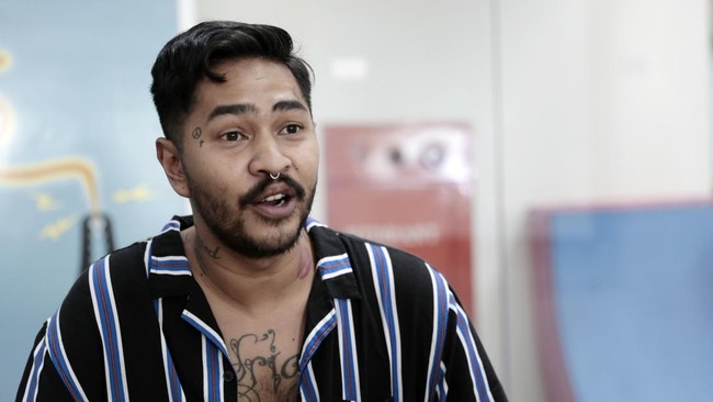 Onad Menunduk Saat Diperiksa, Disebut Menyesal Terjerat Narkoba Polisi masih memeriksa artis Onadio Leonardo terkait penyalahgunaan narkoba. Ia diklaim menyesal setelah ditangkap bersama istrinya.