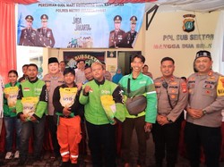 Polres Jakpus Resmikan Ojol Mart ke-6, Ajak Driver Ojol Jaga Keamanan Kota Polres Jakpus Resmikan Ojol Mart ke-6, Ajak Driver Ojol Jaga Keamanan Kota
