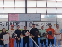 Pramono Anung Hadiri Turnamen Padel di Jaksel, Dukung Kegiatan Positif Pramono Anung Hadiri Turnamen Padel di Jaksel, Dukung Kegiatan Positif