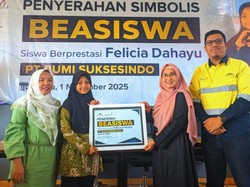 PT BSI Beri Beasiswa ke Pelajar Banyuwangi Peraih Emas di Korea Selatan PT BSI Beri Beasiswa ke Pelajar Banyuwangi Peraih Emas di Korea Selatan