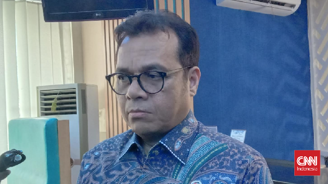 Wamenkomdigi Nezar Patria menyebut Indonesia akan segera memiliki layanan internet cepat terjangkau yang tidak mengandalkan jaringan serat optik.