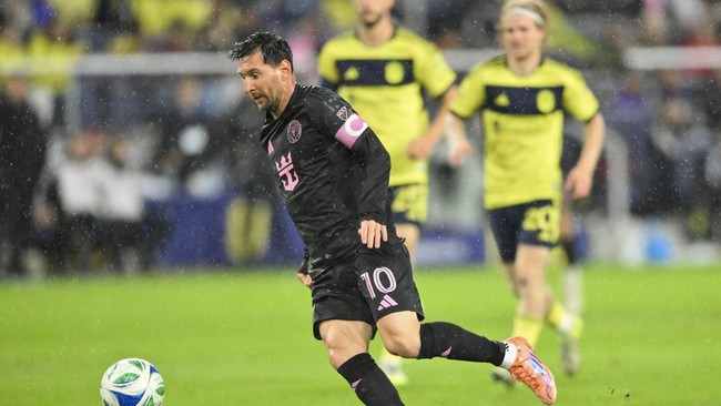 Bintang Inter Miami, Lionel Messi memiliki nasib yang berbeda meski sama-sama mencetak gol seperti Cristiano Ronaldo.