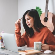 8 Hobi Pintar yang Bisa Bikin Otakmu Semakin Tajam