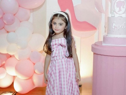 5 Potret Ultah ke-4 Guzel Anak Ali Syakieb & Margin W, Tampil Cantik Bak Barbie Hidup