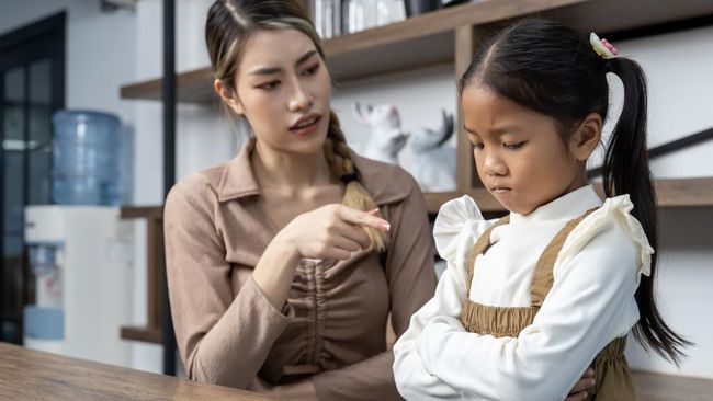 5 Ucapan Orang Tua yang Bisa Bikin Anak Susah Diatur
