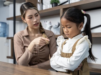 5 Ucapan Orang Tua yang Ternyata Bisa Bikin Anak Susah Diatur