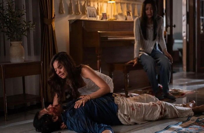 Abadi Nan Jaya merupakan film zombie pertama Netflix Indonesia. Film ini lekat dengan budaya Indonesia/Foto: dok. IMDb