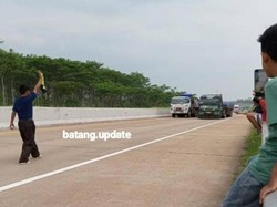 Viral Bocah Hadang Kendaraan di Tol Batang, Polisi-Jasa Marga Turun Tangan