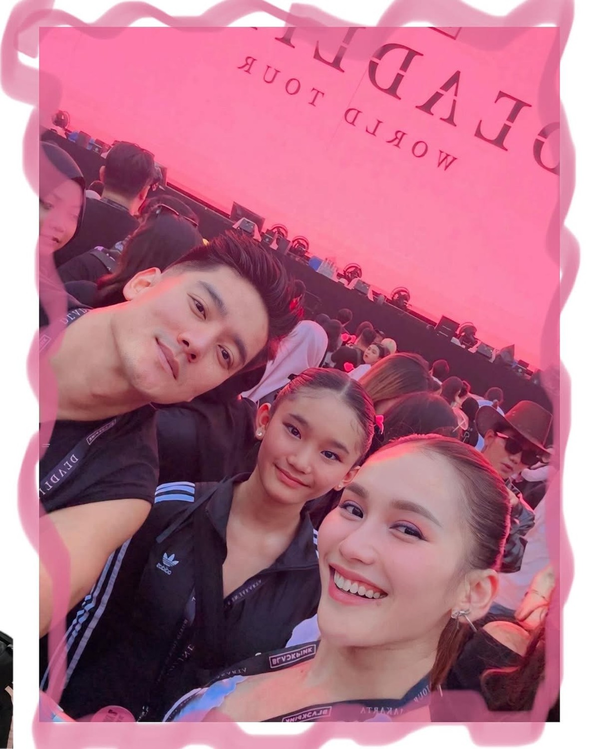 Ayu Ting Ting dan Bilqis nonton konser BLACKPINK hari kedua&comma; dikawal Boy William&period;