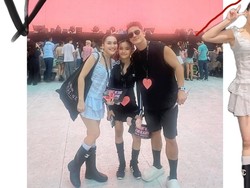 7 Momen Boy William 'Kawal' Ayu Ting Ting & Bilqis Nonton BLACKPINK bak Keluarga Harmonis