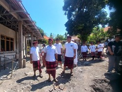 Kekurangan Ruang Kelas, SMPN 8 Singaraja Terapkan Belajar Dua Shift