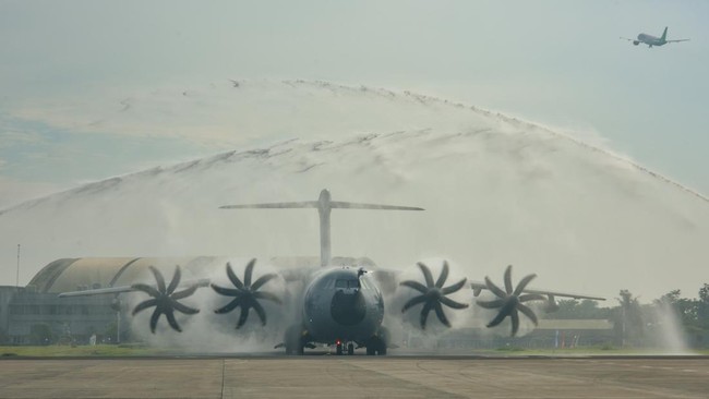 Presiden Prabowo menyatakan pesawat Airbus A400M siap untuk operasi kemanusiaan di Gaza, termasuk evakuasi korban. TNI AU diminta siapkan batalyon kesehatan.