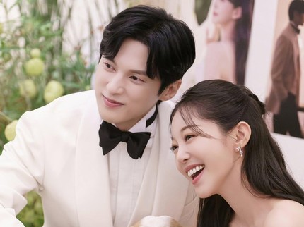 Aktris King The Land Kim Ga Eun & Yoon Sun Woo Umumkan Kehamilan Anak Pertama