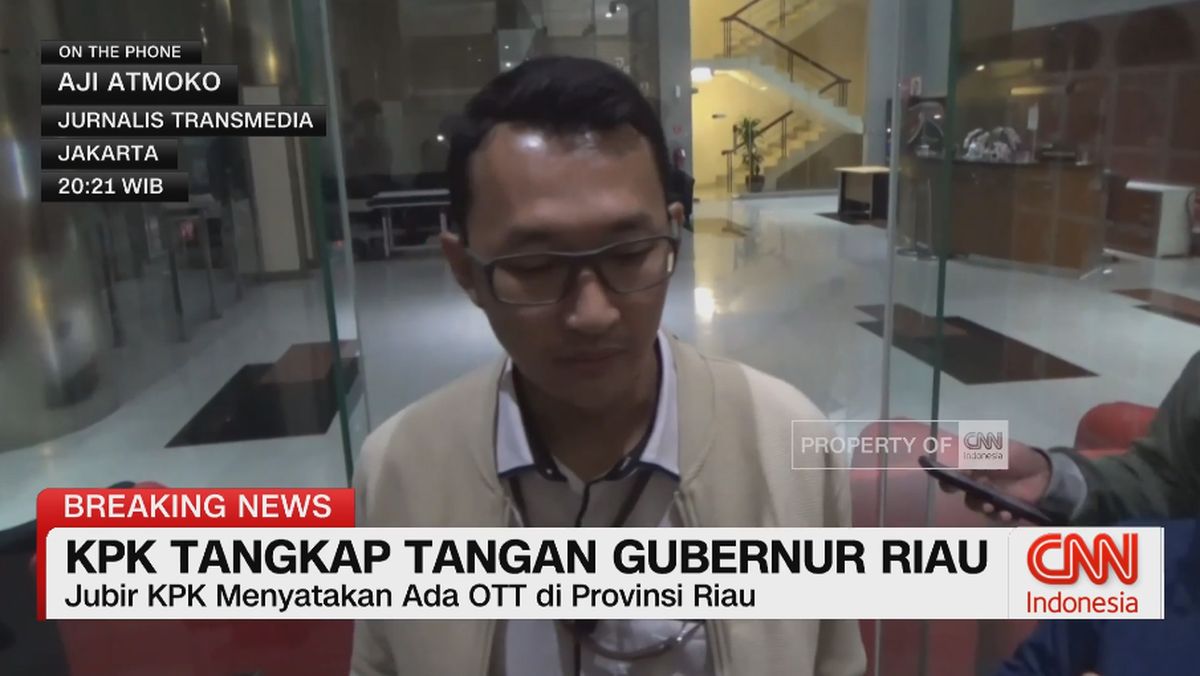 VIDEO: KPK Tangkap Tangan Gubernur Riau