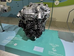 Isuzu Punya Mesin Baru Bisa Diisi Bahan Bakarnya Beda-beda, Kok Bisa?