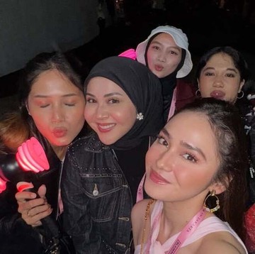 Sederet Gaya Artis Indonesia di Konser BLACKPINK Jakarta 2025, Elegan hingga Edgy!