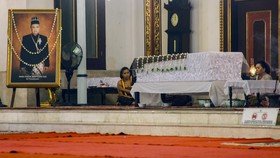 PB XIII Dimakamkan Sementara di Kedhaton Girimulyo Imogiri