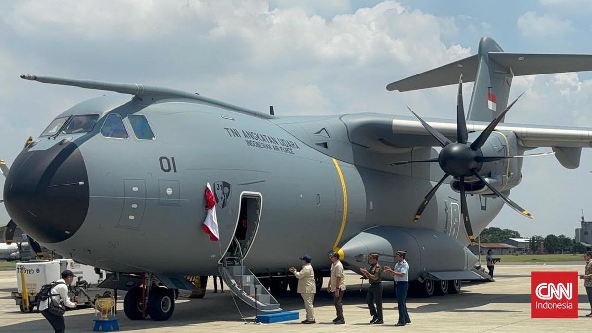Prabowo Serahkan Pesawat Airbus A400M ke TNI AU