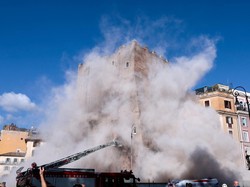 Menara Kuno di Roma Ambruk, Proyek Kereta Bawah Tanah Diduga Jadi Biang Kerok