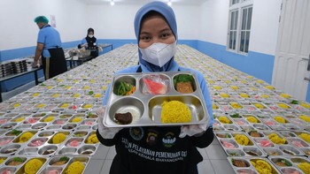 FOTO: SPPG di Sejumlah Daerah Kenalkan MBG Menu Nusantara