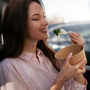 Biar Nggak Lemas di Jalan, Ini 5 Bekal Sehat Buat Kamu yang Sering Terjebak Macet