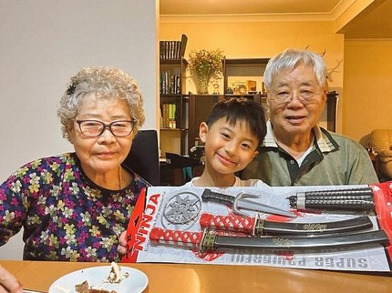 Potret Ultah ke-7 Xavier Putra Rini Yulianti, Dirayakan bareng Kakek-Nenek Korea