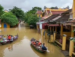 40 Orang Tewas Akibat Banjir di Vietnam