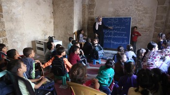 FOTO: Momen Anak-Anak di Gaza Mulai Kembali ke Sekolah usai Gencatan