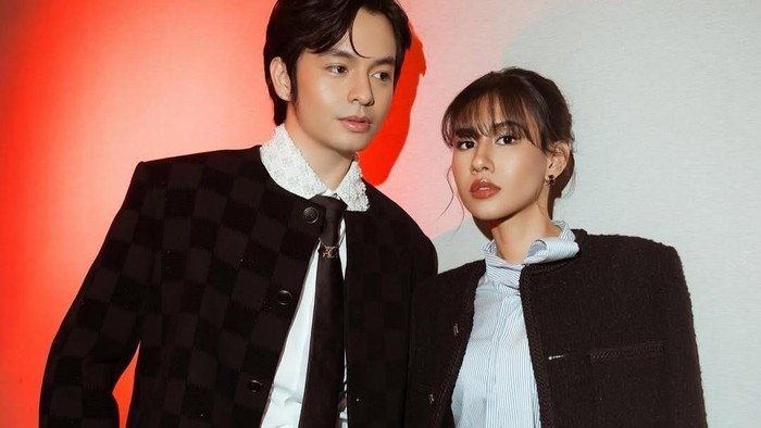 Stylish Couple! Intip Gaya Serasi Angga Yunanda dan Shenina Cinnamon di Premier 'Dopamin'
