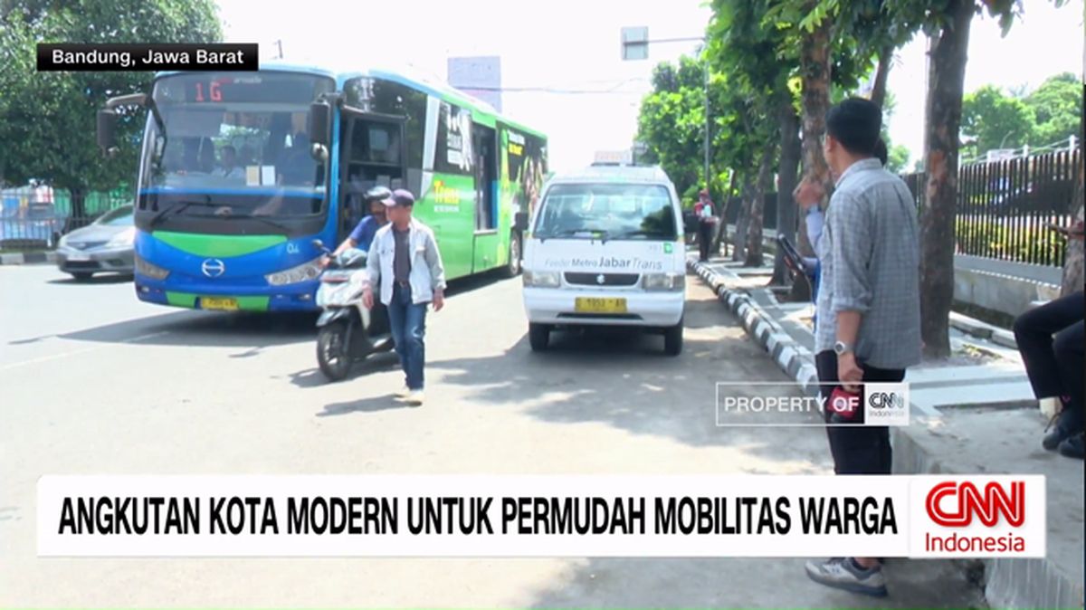 VIDEO: Menjajal Angkot Modern untuk Permudah Mobilitas Warga