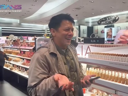 Momen Ariel NOAH Belanja Makeup Titipan Sang Putri Alleia di Amerika Serikat