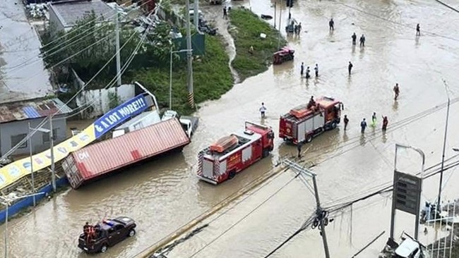 Topan Kalmaegi menewaskan 40 orang di Filipina, memicu banjir besar di Cebu dan memaksa puluhan ribu warga mengungsi.