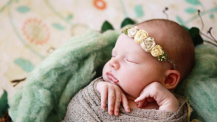 Nama bayi terinspirasi dari penulis perempuan