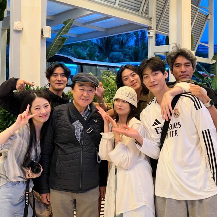 <p>Dilansir dari laman<em> The Chosun Daily,</em> para pemain telah melakukan penerbangan ke Da Nang, Vietnam, pada 21 Oktober. Belum lama ini, beberapa pemain mengunggah momen liburan mereka yang seru di Instagram.&nbsp;(Foto: Instagram @in_2_weeks)</p>