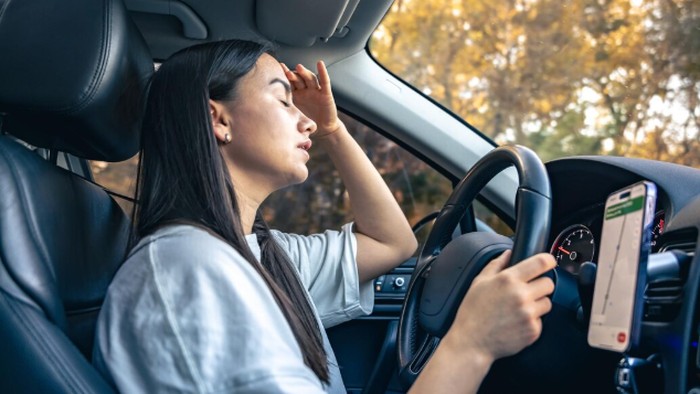 5 Cara Mudah Biar Nggak Emosi Saat Terjebak Macet, 