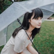 Ciri Kepribadian Orang yang Suka Hujan, Nggak Cuma Sekadar 'Pluviophile'!