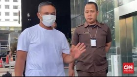KPK Tangkap Gubernur Riau Abdul Wahid di Sebuah Kafe