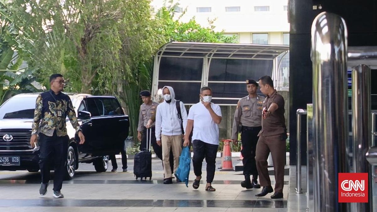 Sempat Lolos OTT, Tenaga Ahli Gubernur Riau Serahkan Diri ke KPK