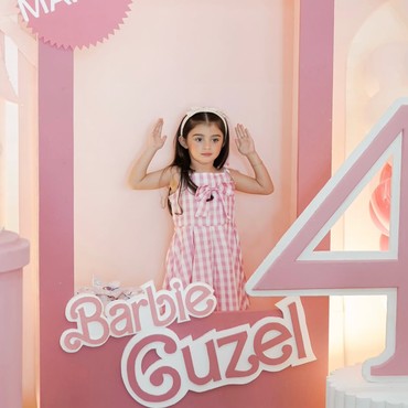 7 Potret Guzel Anak Artis Tercantik di Indonesia Rayakan Ultah ke-4 Tema Barbie