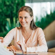 5 Kalimat Pembuka Percakapan yang Membuat Orang Bersemangat Bertemu Denganmu