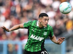 Sassuolo Vs Genoa: Jay Idzes Cs Tumbang 1-2