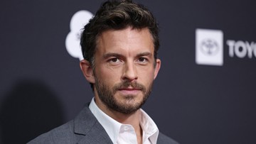 Jonathan Bailey Terpilih Jadi Sexiest Man Alive 2025 versi People