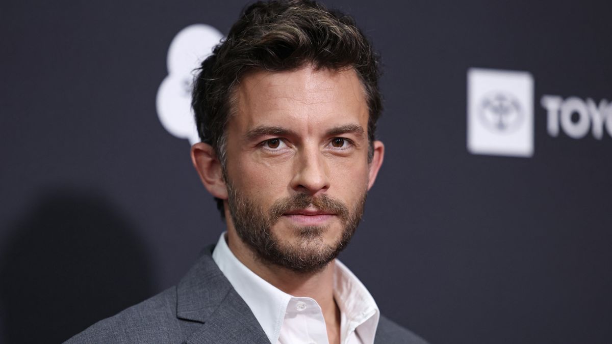Jonathan Bailey Terpilih Jadi Sexiest Man Alive 2025 versi People