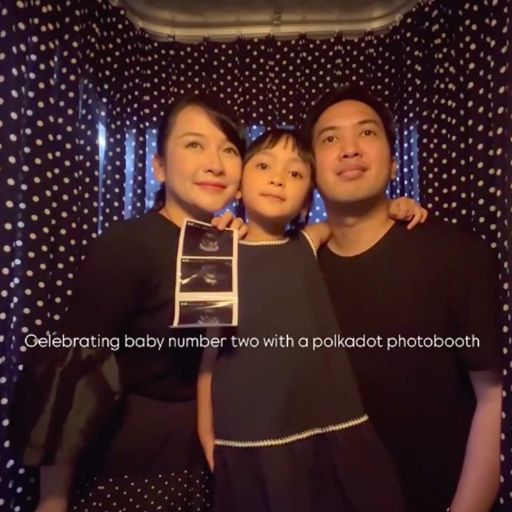 <p>Kinal tak lupa meminta doa agar selalu diberikan kelancaran selama menjalani kehamilan kedua ini. "<em>Bismillah</em> lancar amin. <em>Love</em> from bumil pamil dan kakak luna," ungkap Kinal. (Foto: Instagram @kinalputridevi)</p>