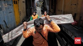 FOTO: Pemprov DKI Sediakan Layanan Angkut Sampah Ukuran Besar