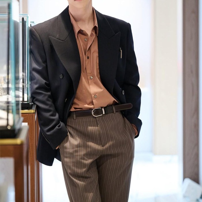 Seo Kang Jun resmi melangsungkan comeback pasca menuntaskan wajib militer dengan membintangi drama Undercover High School. Comeback-nya tersebut sukses meningkatkan kepopulerannya di kalangan publik secara luas.