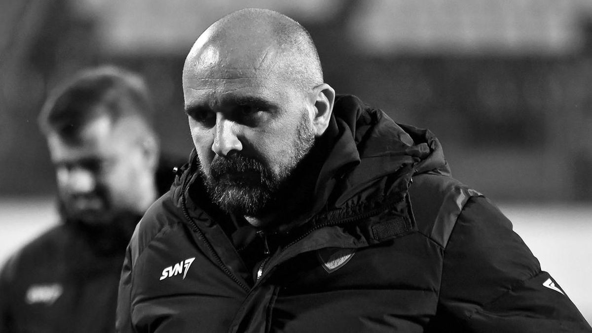 Pelatih FK Radnicki Meninggal Dunia di Tengah Pertandingan